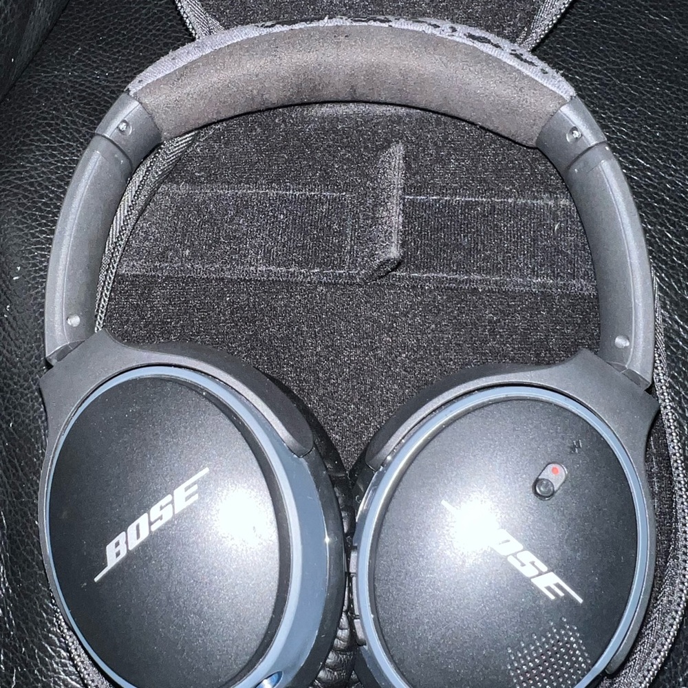 Bose Charcoal Wireless Headphones